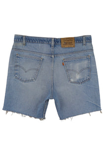 Vintage Levi’s Shorts • 38 mens / 36 wmns