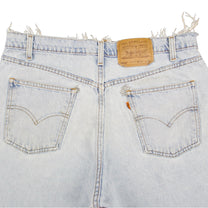 Vintage Levi’s Shorts • 33 mens / 31 wmns
