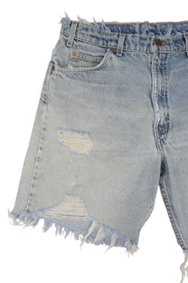 Vintage Levi’s Shorts • 34 mens / 32 wmns