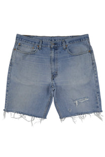 Vintage Levi’s Shorts • 38 mens / 36 wmns