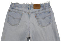 Vintage Levi’s Shorts • 31 mens / 29 wmns