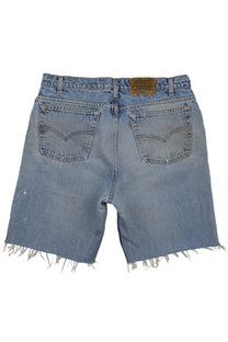 Vintage Levi’s Shorts • 34 mens / 32 wmns