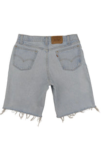 Vintage Levi’s Shorts • 31 mens / 29 wmns