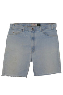 Vintage Levi’s Shorts • 38 mens / 36 wmns