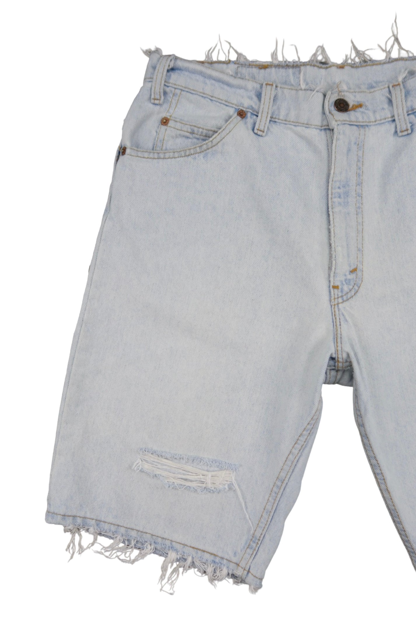 Vintage Levi’s Shorts • 32 mens / 30 wmns