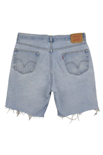 Vintage Levi’s Shorts • 36 mens / 34 wmns