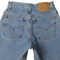 Vintage Levi’s Shorts • 26 wmns