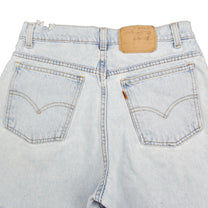 Vintage Levi’s Shorts • 27 wmns