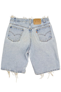 Vintage Levi’s Shorts • 32 mens / 30 wmns