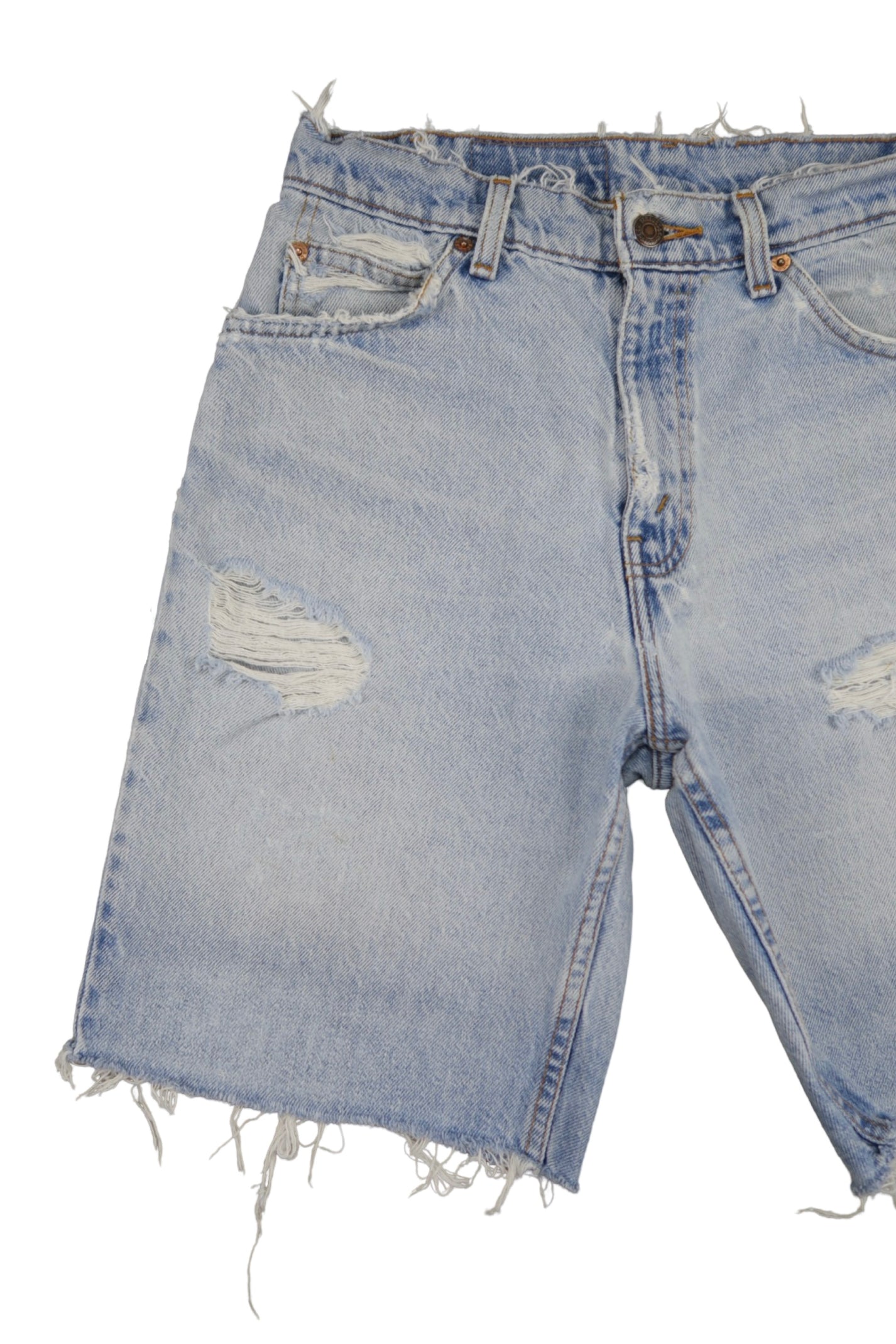 Vintage Levi’s Shorts • 27 wmns