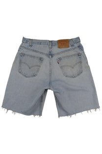 Vintage Levi’s Shorts • 34 mens / 32 wmns
