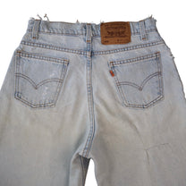 Vintage Levi’s Shorts • 28 wmns