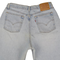 Vintage Levi’s Shorts • 32 mens / 30 wmns