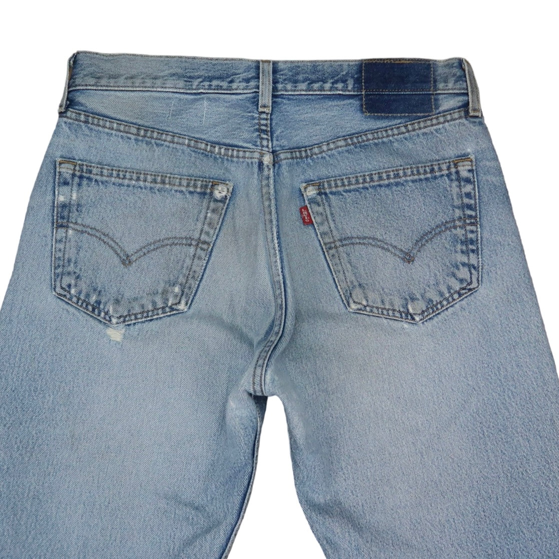 Vintage Levi’s • 31 mens / 29 wmns