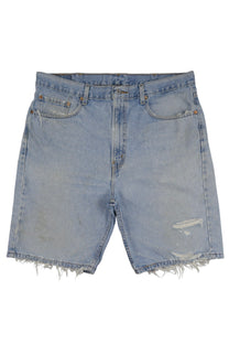 Vintage Levi’s Shorts • 38 mens / 36 wmns