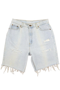 Vintage Levi’s Shorts • 32 mens / 30 wmns