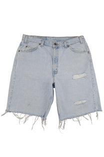Vintage Levi’s Shorts • 33 mens / 31 wmns