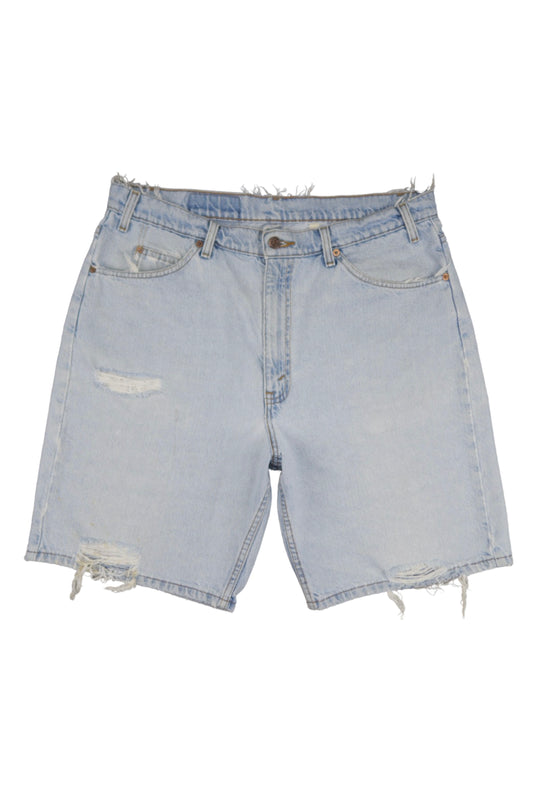 Vintage Levi’s Shorts • 36 mens / 34 wmns