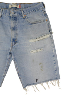 Vintage Levi’s Shorts • 33 mens / 31 wmns