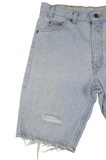 Vintage Levi’s Shorts • 32 mens / 30 wmns