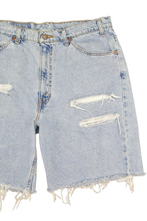 Vintage Levi’s Shorts • 36 mens / 34 wmns