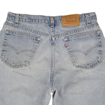 Vintage Levi’s Shorts • 33 mens / 31 wmns