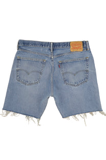 Vintage Levi’s Shorts • 34 mens / 32 wmns