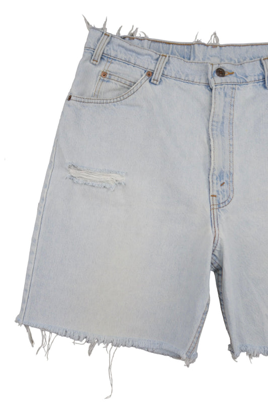 Vintage Levi’s Shorts • 34 mens / 32 wmns