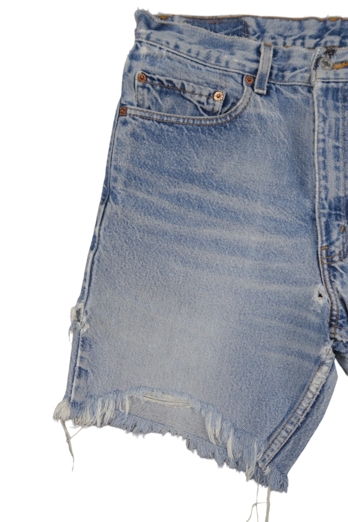 Vintage Levi’s Shorts • 30 wmns