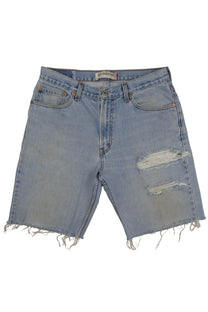 Vintage Levi’s Shorts • 33 mens / 31 wmns