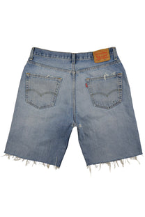 Vintage Levi’s Shorts • 33 mens / 31 wmns