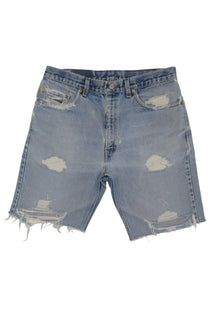 Vintage Levi’s Shorts • 32 mens / 30 wmns