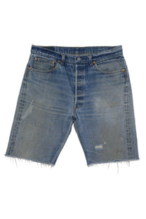 Vintage Levi’s Shorts • 34 mens / 32 wmns