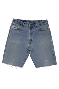 Vintage Levi’s Shorts • 33 mens / 31 wmns