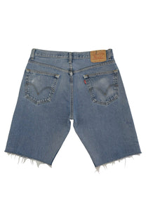 Vintage Levi’s Shorts • 33 mens / 31 wmns