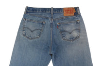 Vintage Levi’s • 32 mens / 30 wmns