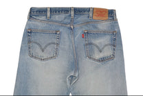 Vintage Levi’s • 36 mens / 34 wmns