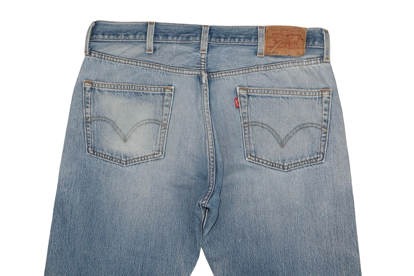 Vintage Levi’s • 36 mens / 34 wmns