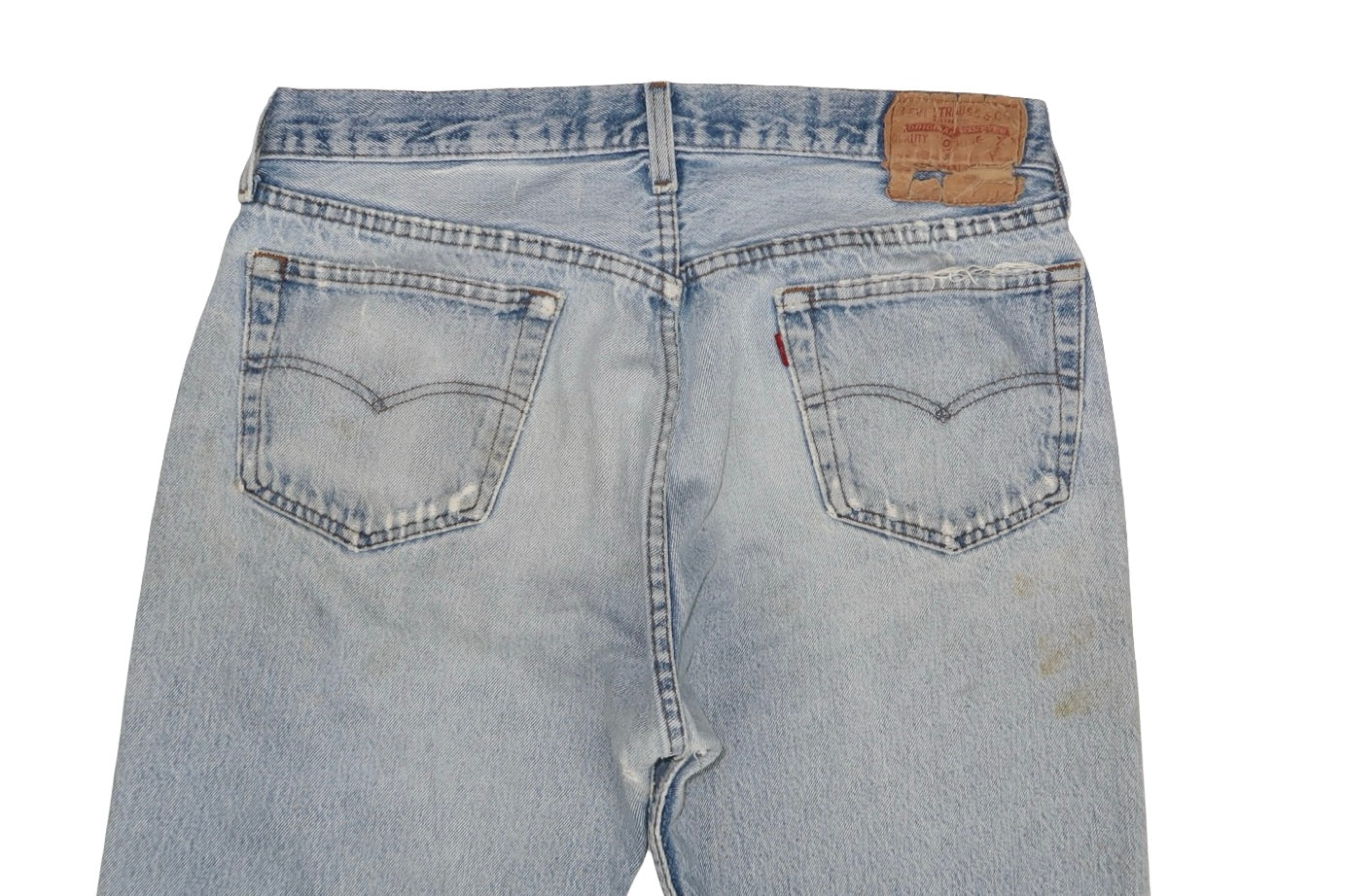Vintage Levi’s • 32 mens / 30 wmns
