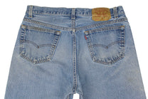 Vintage Levi’s • 32 mens / 30 wmns