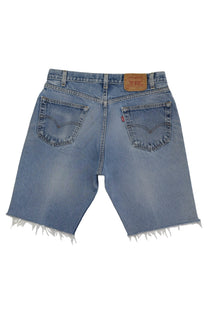 Vintage Levi’s Shorts • 34 mens / 32 wmns