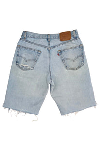 Vintage Levi’s Shorts • 32 mens / 30 wmns