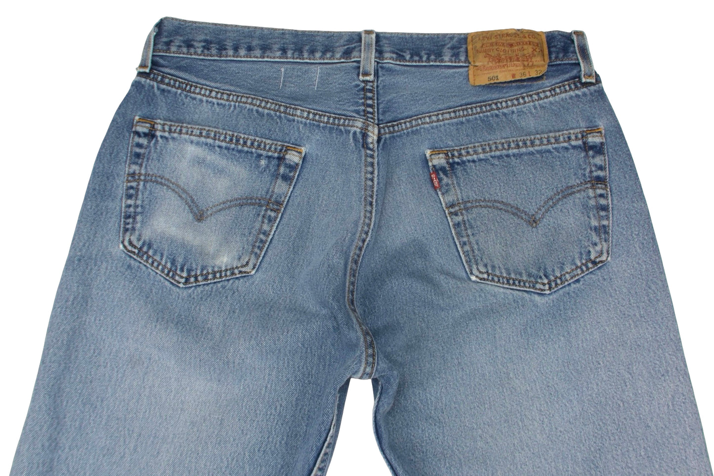 Vintage Levi’s • 34 mens / 32 wmns