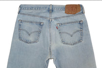 Vintage Levi’s • 33 mens / 31 wmns