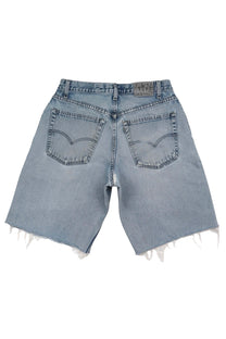 Vintage Levi’s Shorts • 32 mens / 30 wmns