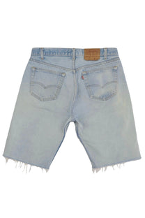 Vintage Levi’s Shorts • 32 mens / 30 wmns