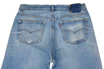 Vintage Levi’s • 31 mens / 29 wmns