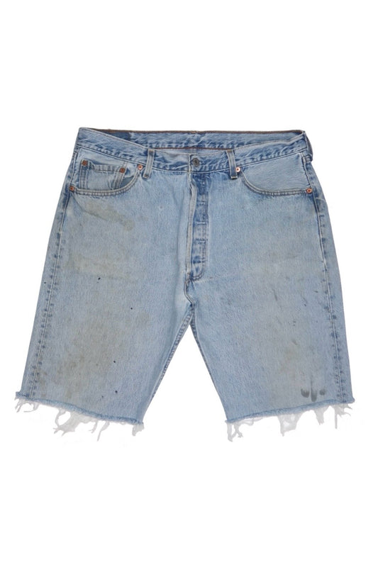 Vintage Levi’s Shorts • 36 mens / 34 wmns