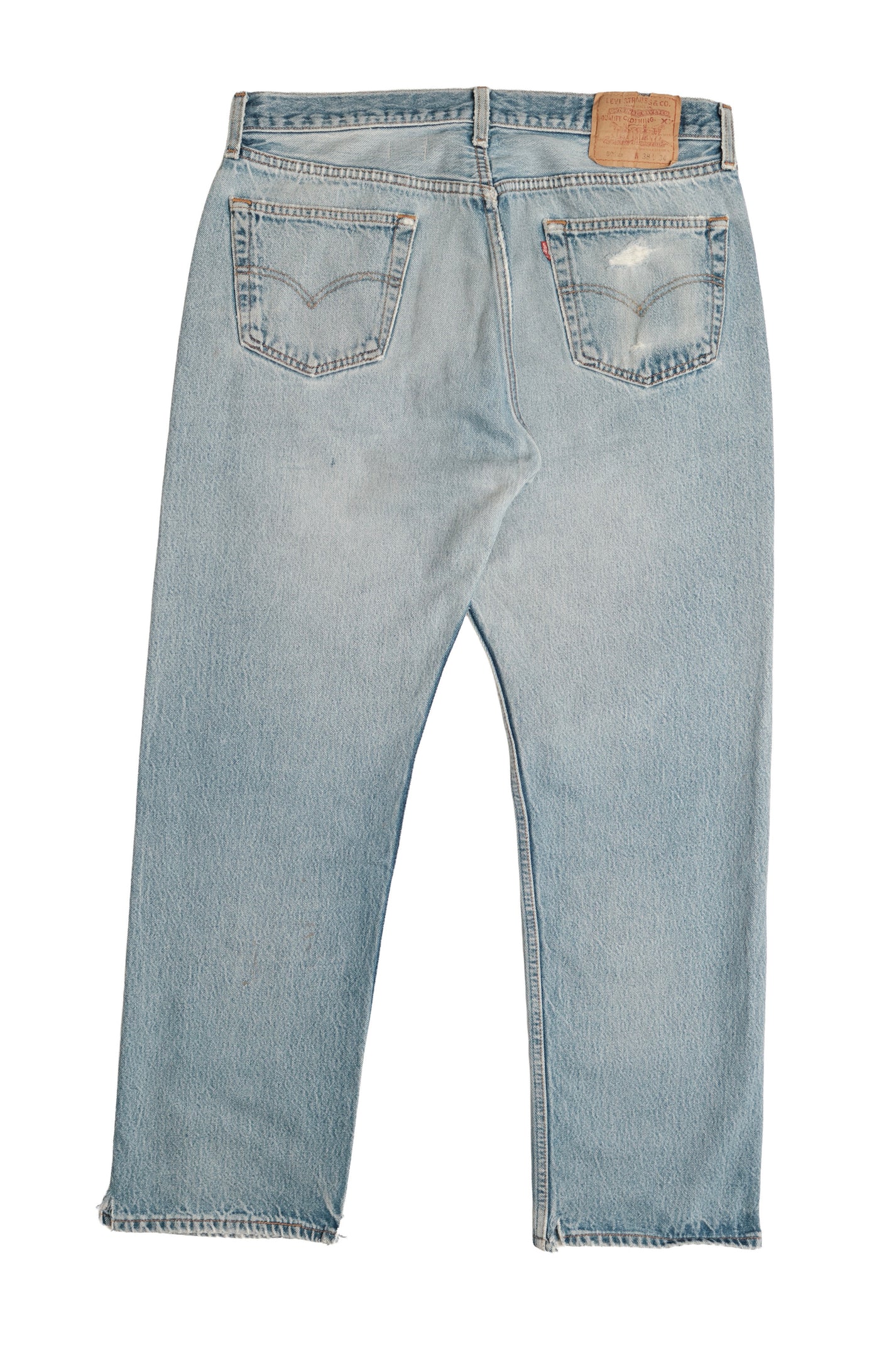 Vintage Levi’s • 36 mens / 34 wmns