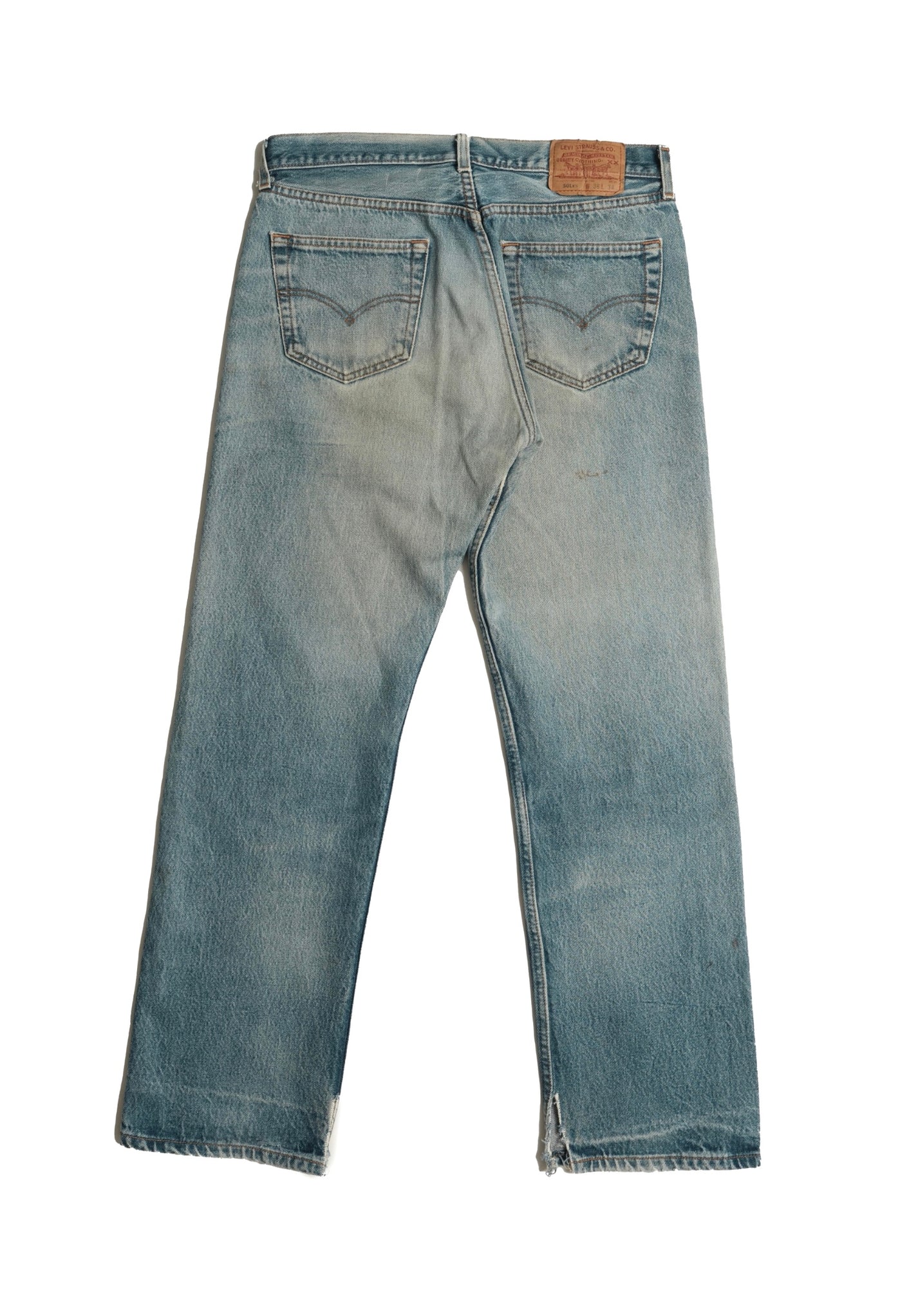 Vintage Levi’s • 33 mens / 31 wmns